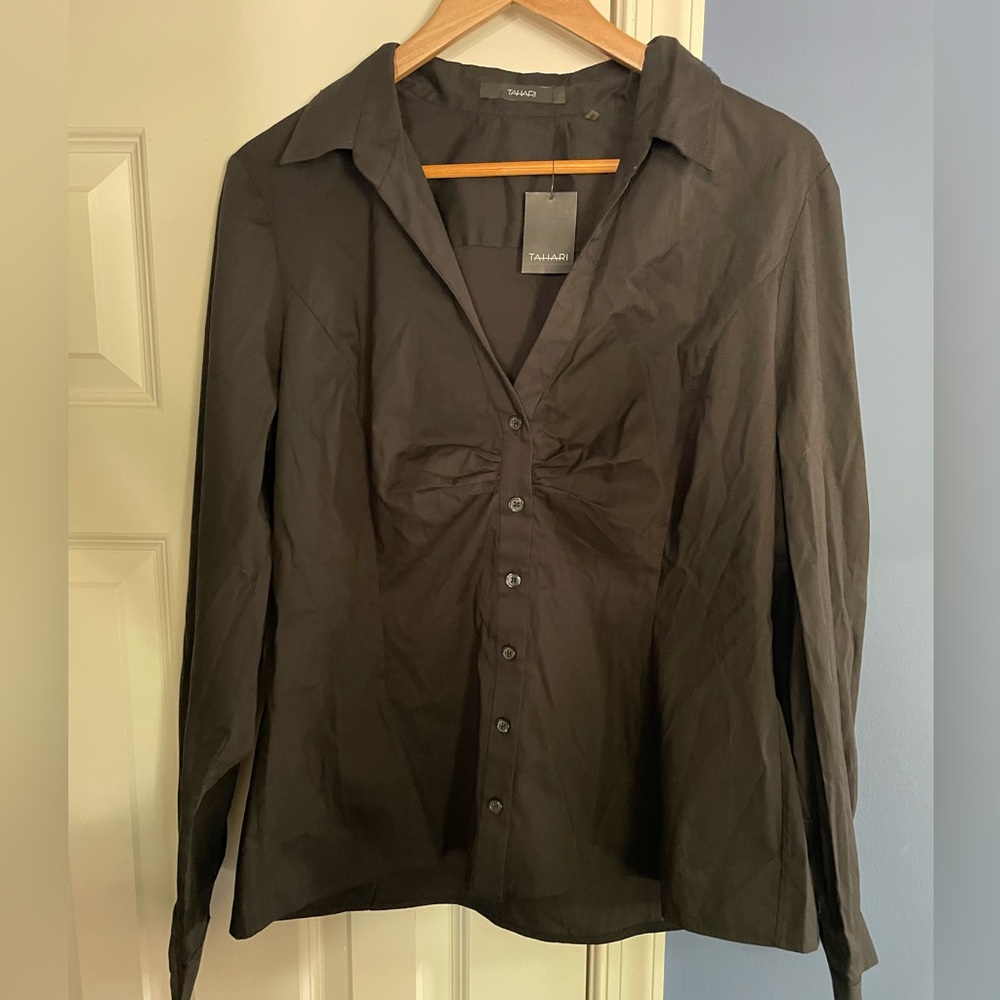 NWT Tahari Belissa Blouse, XL, black. Fitted blouse. PERFECT CONDITION